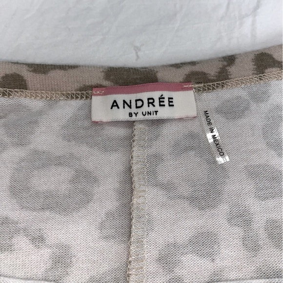Andrée BY UNIT cheetah print knit shirt in pastel pink and cream - Picture 8 of 8